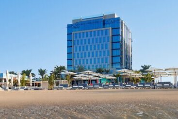 Отель Voco Dubai The Palm, An Ihg