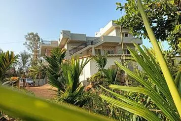 Bed and Breakfast Giridhama Homestay