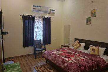 בית מלון כפרי The Vantage Haveli