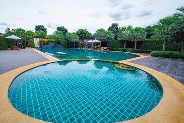 The Canal Garden Resort