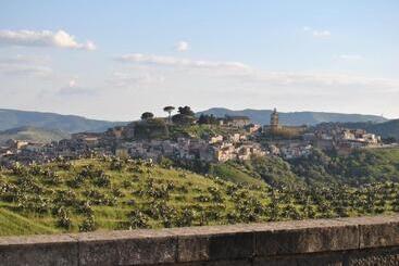 منتجع Castello Camemi