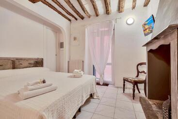 Пансион Due Archi, Terre Marine