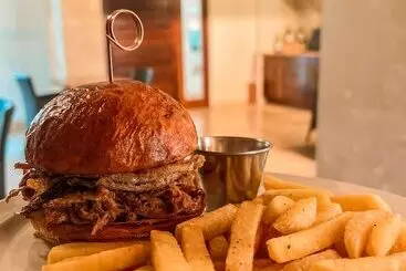 בית מלון כפרי The Resort At Marble Hill