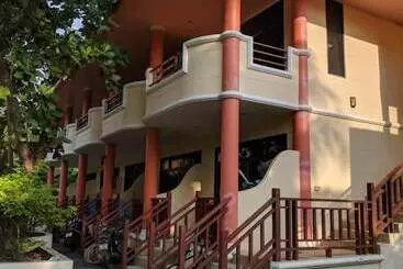 אתר נופש Lanta Summer House 1