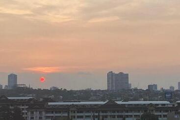 Schronisko Staycation @bali Oasis 2  2br Unit With Sunset View