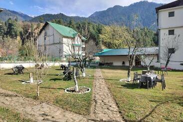 Hotel Vaayu Resorts And Spa