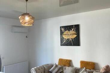 Almar Luxury Residence Renting Apartments & Free Pool