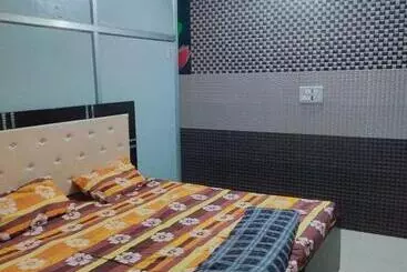 ホテル Oyo 81088 Hr Guest House