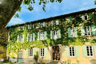 Bed and Breakfast Domaine La Belle Dame Sans Regrets