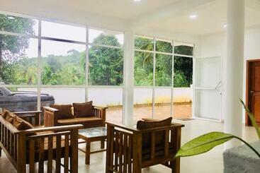 Pensionat Panorama Holiday Inn Pelmadulla