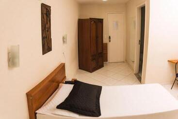 Szálloda Stratus Vila