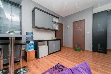 Hotel Redliving Apartemen Easton Park Jatinangor Azhimah Rooms