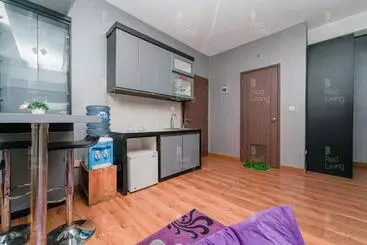Hotel Redliving Apartemen Easton Park Jatinangor   Azhimah Rooms