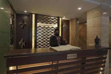 Geetika Galaxy Hotel By Wb Inn