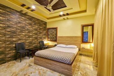 Hotel Natural Resort Panhala