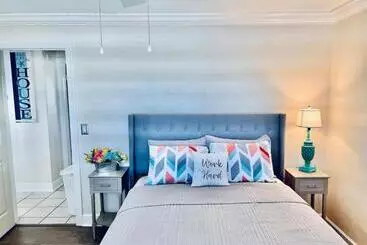 ペンション Cheerful Home With Two Bedrooms