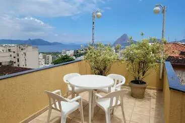 Santo Mirante Hostel