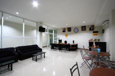 酒店 Baan Yuwanda Phuket Resort