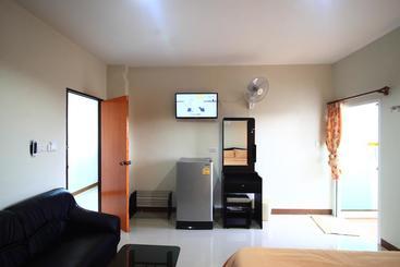 Hotell Baan Yuwanda Phuket Resort