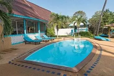 Hotel Blu' Beach Bungalows