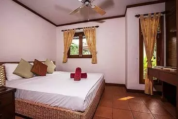 호텔 Nantra Thongson Bay Resort & Villas