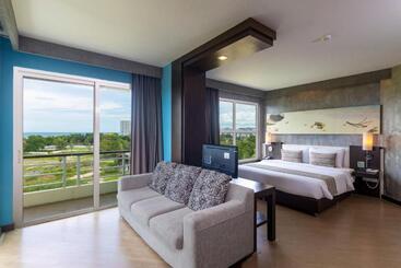 Silathip Huahin Serviced Apartment &