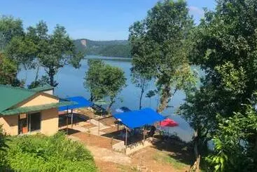 Pensione Lake Wave Cottage & Restaurant