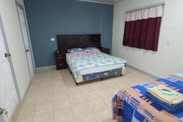 هتل Hostal Don Luis