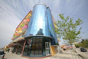 Hotel Andrea Bashuri