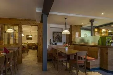 ユースホステル Gasthaus Zur Krone