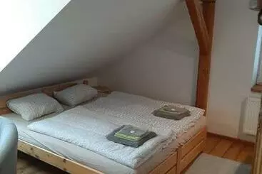 ペンション Dům U šípku