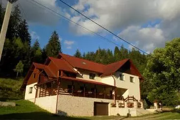 Pensiunea Agroturistică Casa Brădeana