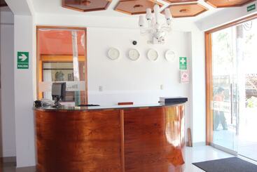 Hotel Flower S House