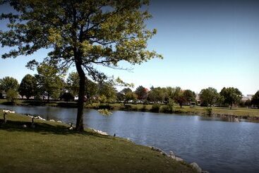 酒店 Adventureland Inn