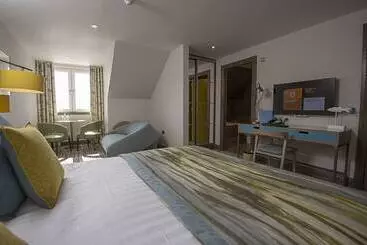 Отель The Waterside