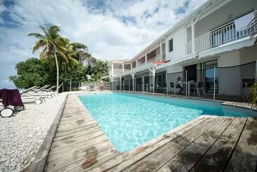 هتل Coco Beach Mariegalante