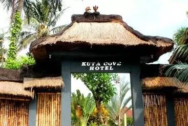 ホテル Kuta Cove