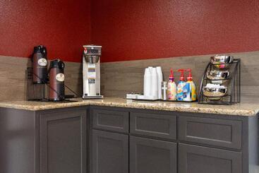 בית מלון כפרי Red Roof Inn Plus+ Huntsville