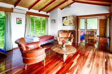 Retkeilymaja Maravu Taveuni Lodge