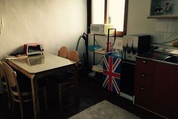 Danim Backpackers   Hostel