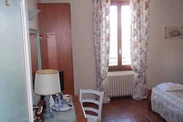 Bed and Breakfast Antiche Scale