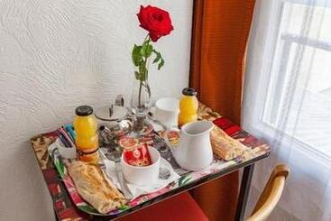 ホテル Tiquetonne