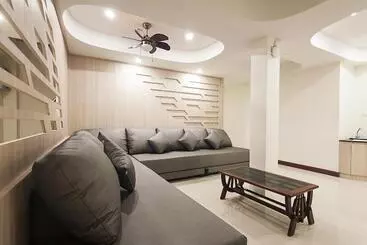 פנסיון Happy Hostel