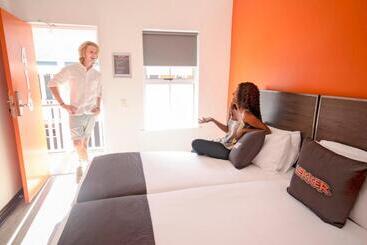 فندق صغير Never At Home Green Point