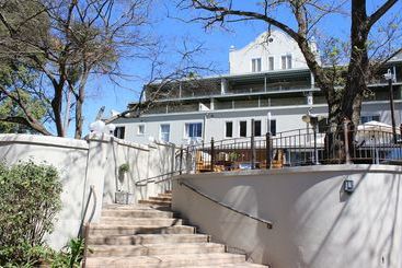 בית מלון כפרי Ilawu