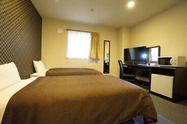 Отель Livemax Himeji Ekimae