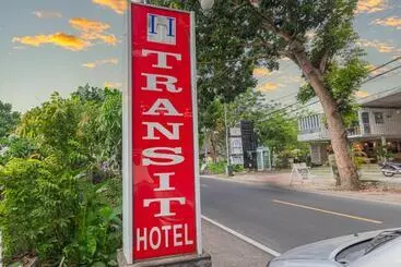 Отель Transit Inn Senggigi