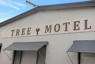 The Tree Motel