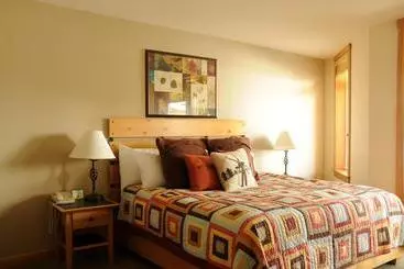 Отель Schweitzer Mountain Resort White Pine Lodge