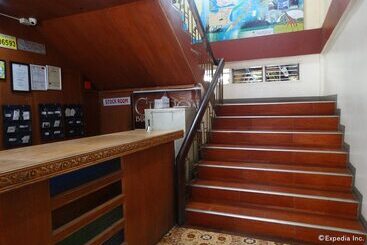 Отель Circon Businessman's Inn